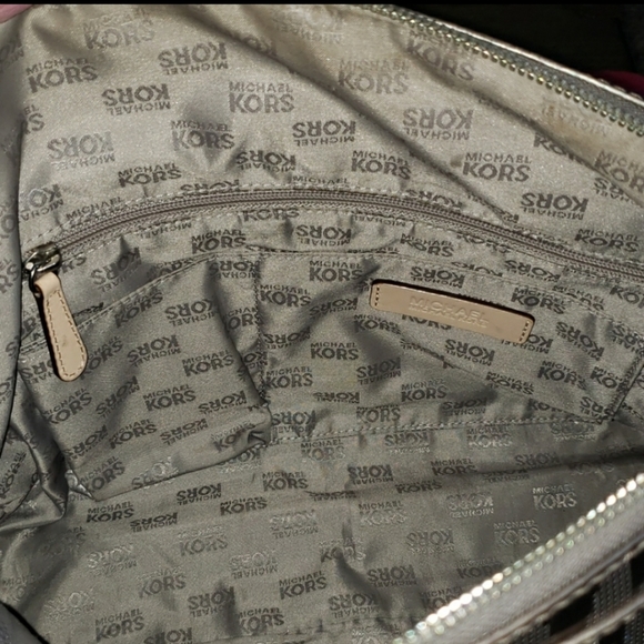 Michael Kors Silver Metallic Mirror Satchel Bag & Wallet Set - Picture 14 of 16